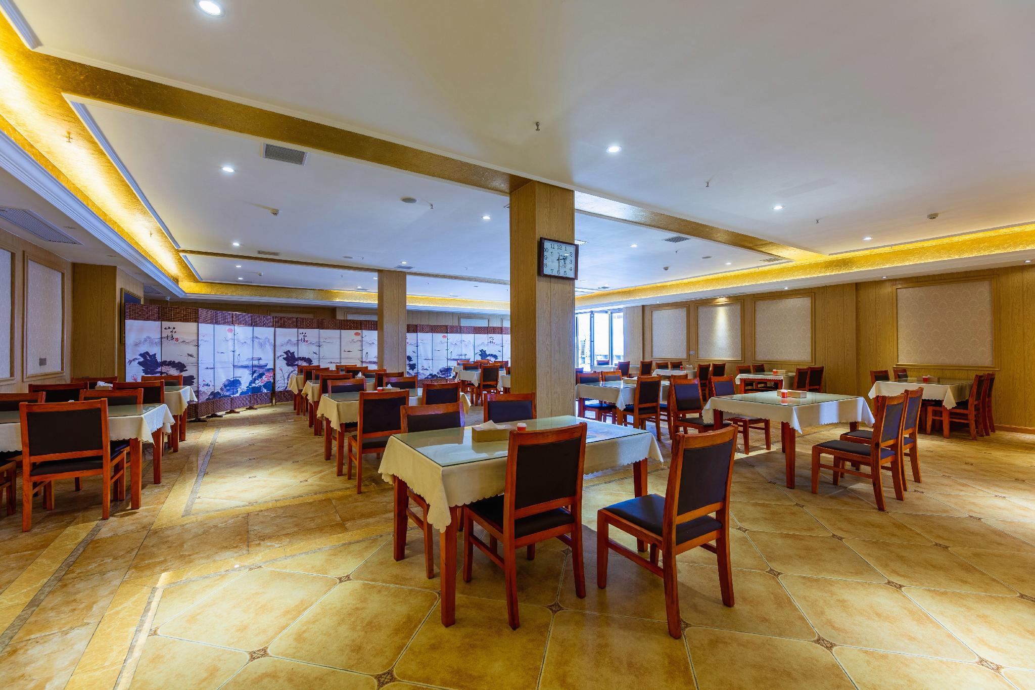 Vienna Hotel (Enshi Hangkong Avenue) 42/46