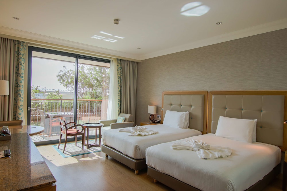 HILTON CABO VERDE SAL RESORT 36/81