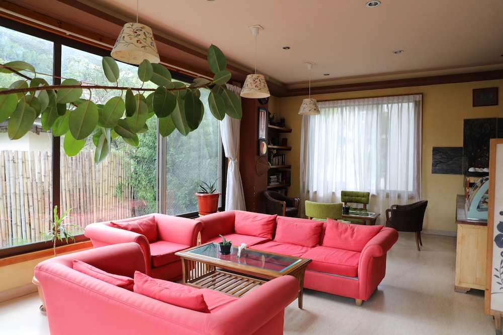 Bhutan Suites 14/34