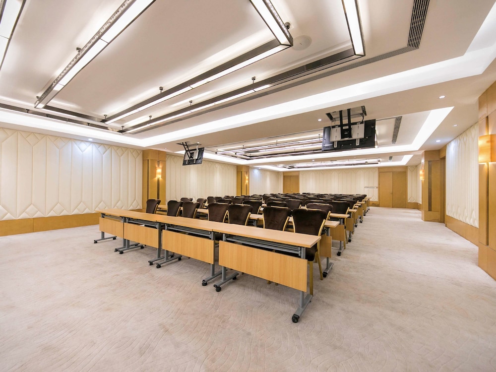 Mercure Beijing Chang An West 3/48