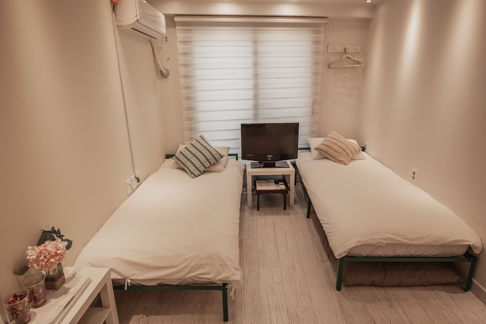 Myeongdong Artmonstay Guesthouse 27/74