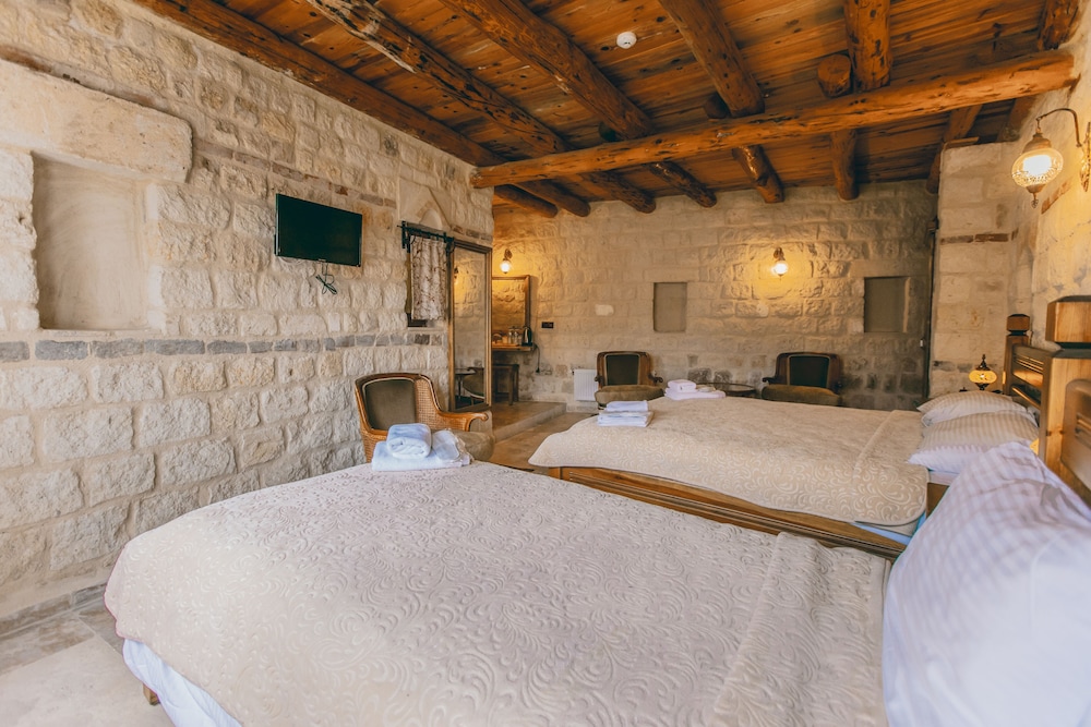 Zula Cave House 13/47