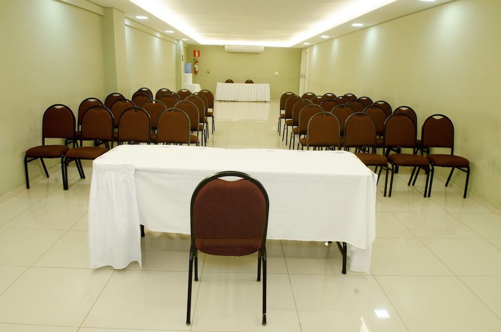 Impar Suites Expominas Hotel 36/49