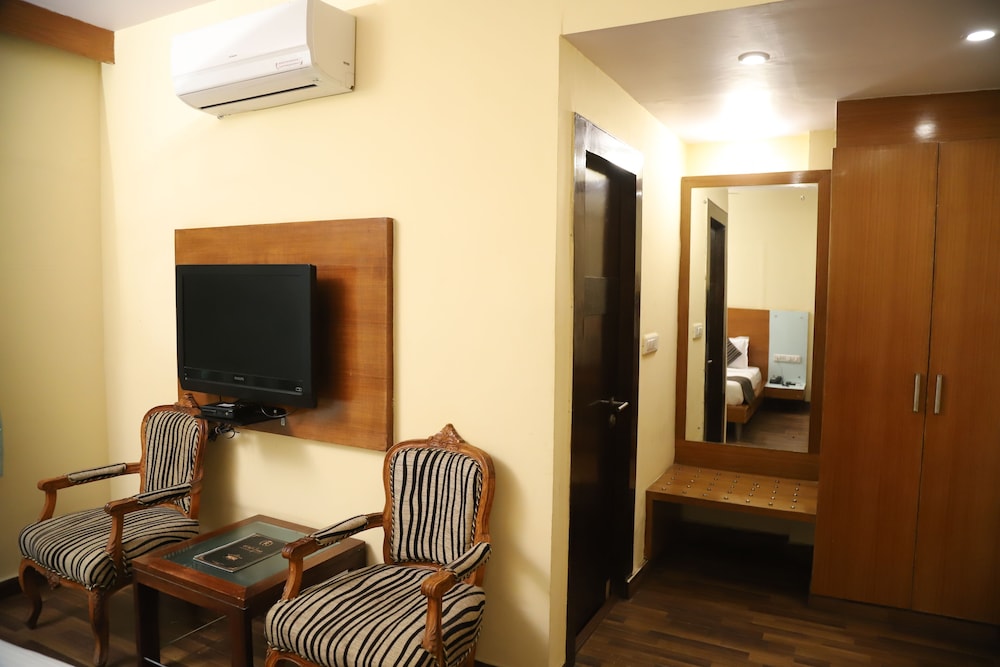The Residency - A Boutique Hotel 27/33