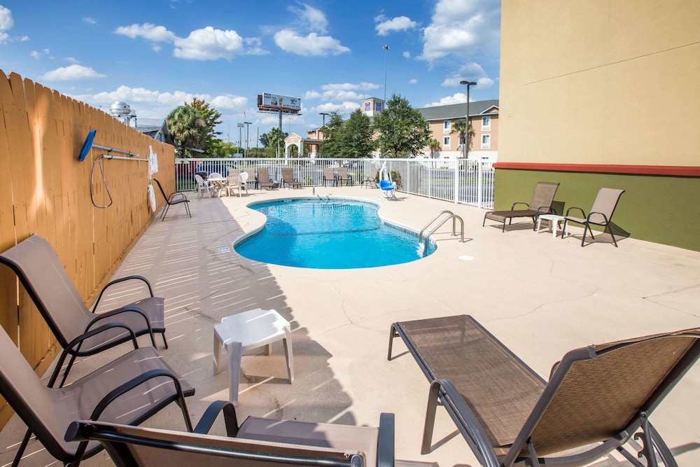 Econo Lodge Valdosta Mall Area 5/33