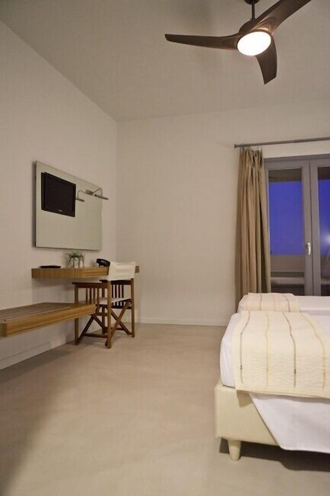 Xanthippi Hotel Apartments 16/42
