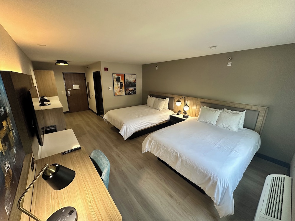 La Quinta Inn & Suites by Wyndham Greenville 30/61