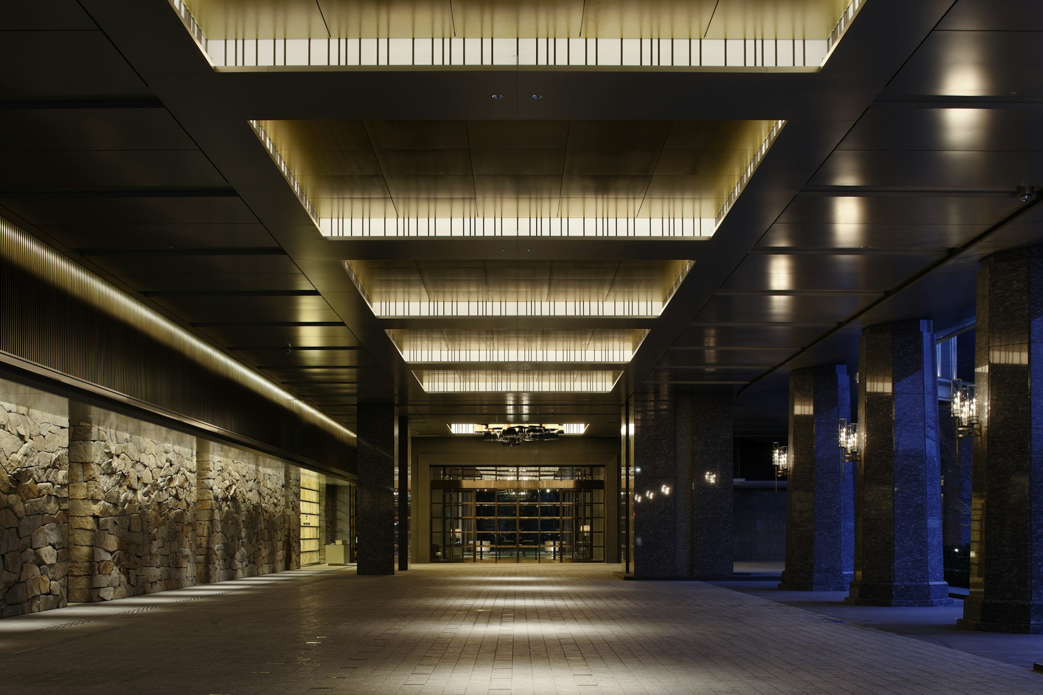 Palace Hotel Tokyo 82/87