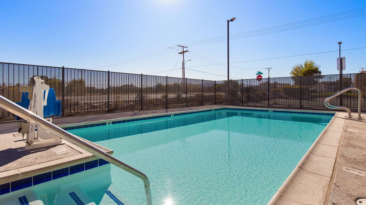 Quality Inn & Suites Victorville - Hesperia 13/21
