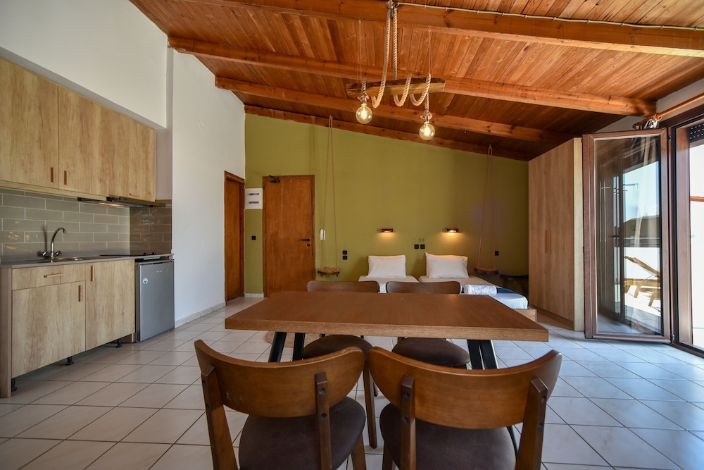 Iraklis Apartments 36/50