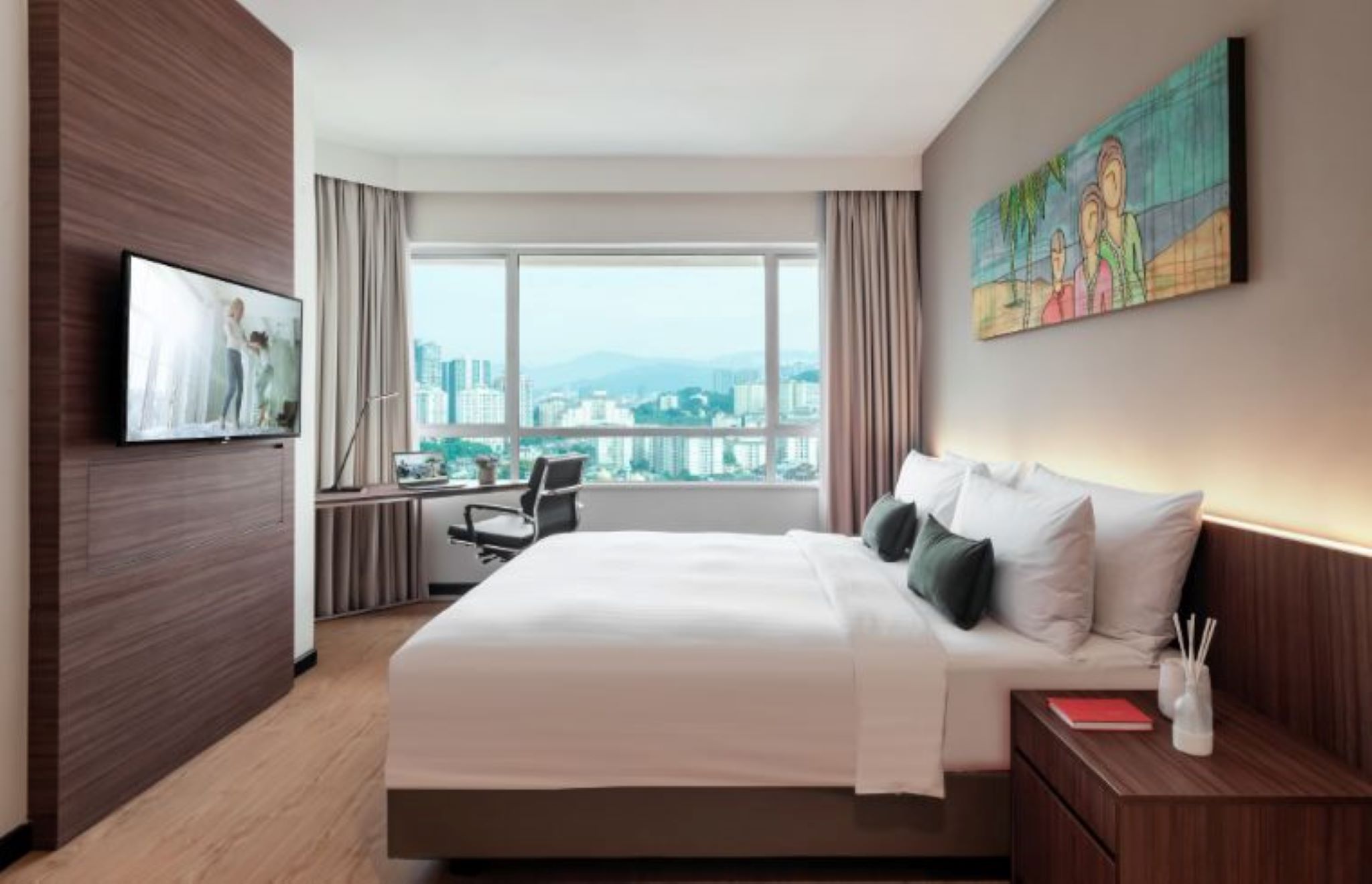 1 BEDROOM DELUXE CORNER