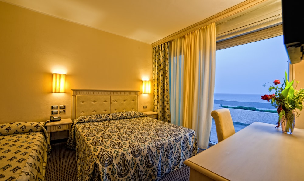 Hotel Villaggio Club ALTALIA 6/32