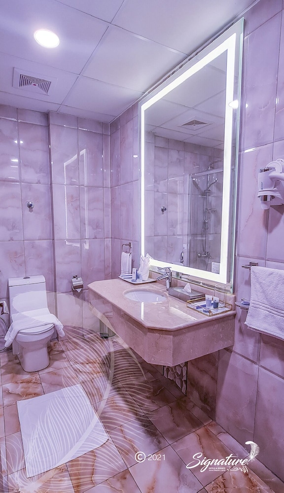 Signature Guest Hotel 48/50