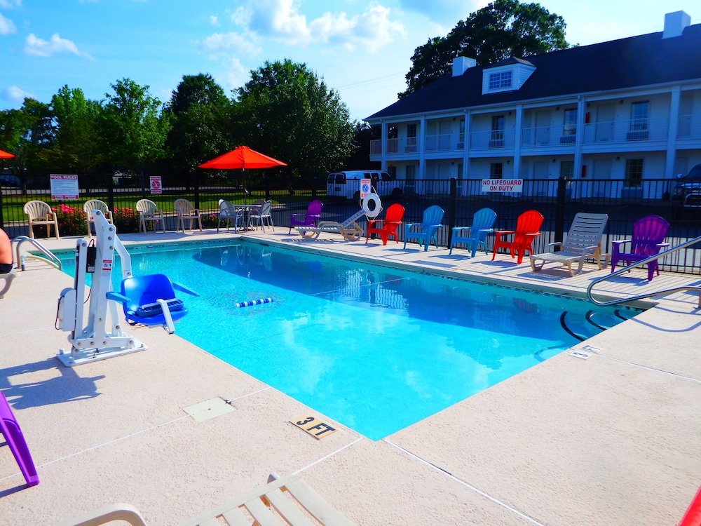 Baymont By Wyndham Florence/Muscle Shoals 4/29