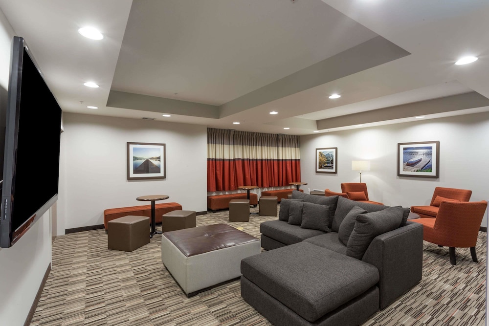 Microtel Inn Suites By Wyndham Kitimat 18/32