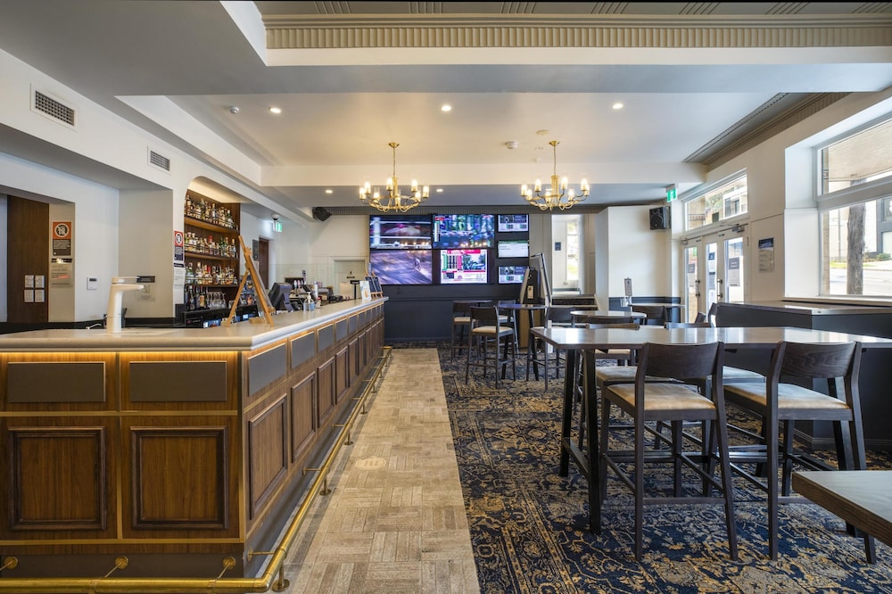 Pymble Hotel 36/50