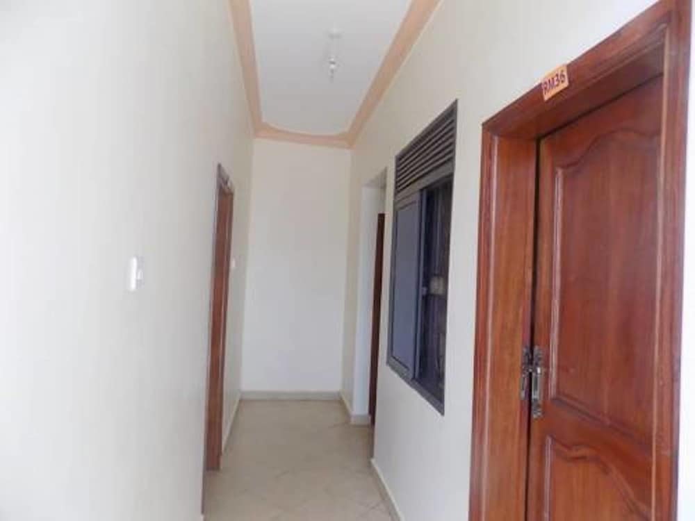 Japs Motel Mbarara 13/22