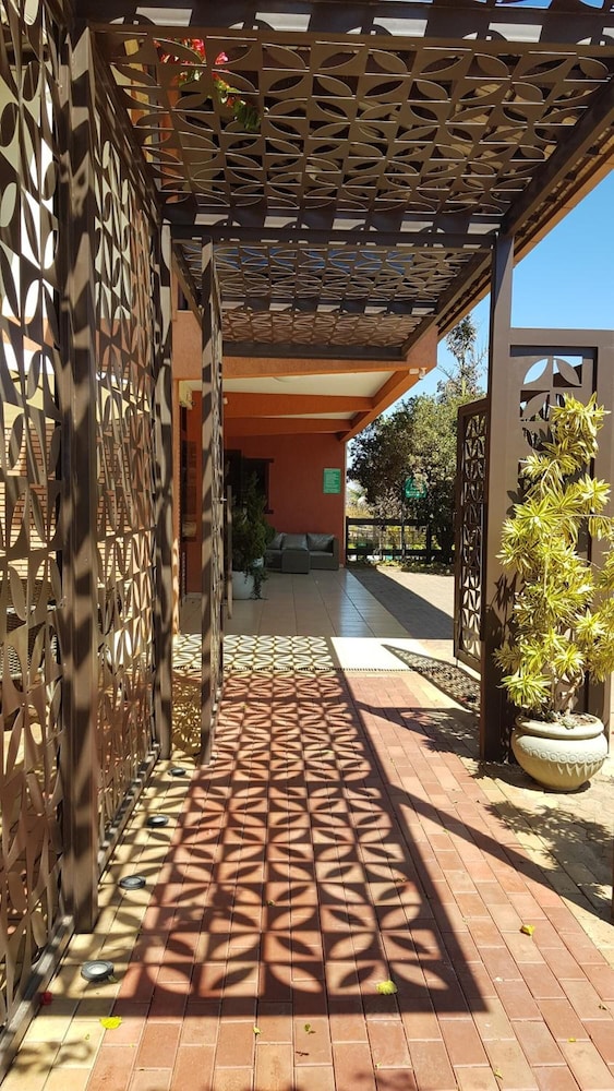 Hotel das Palmeiras 44/50