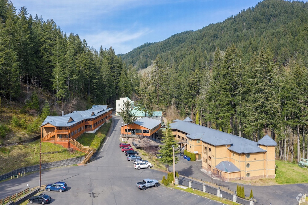 Carson Hot Springs Resort 60/68