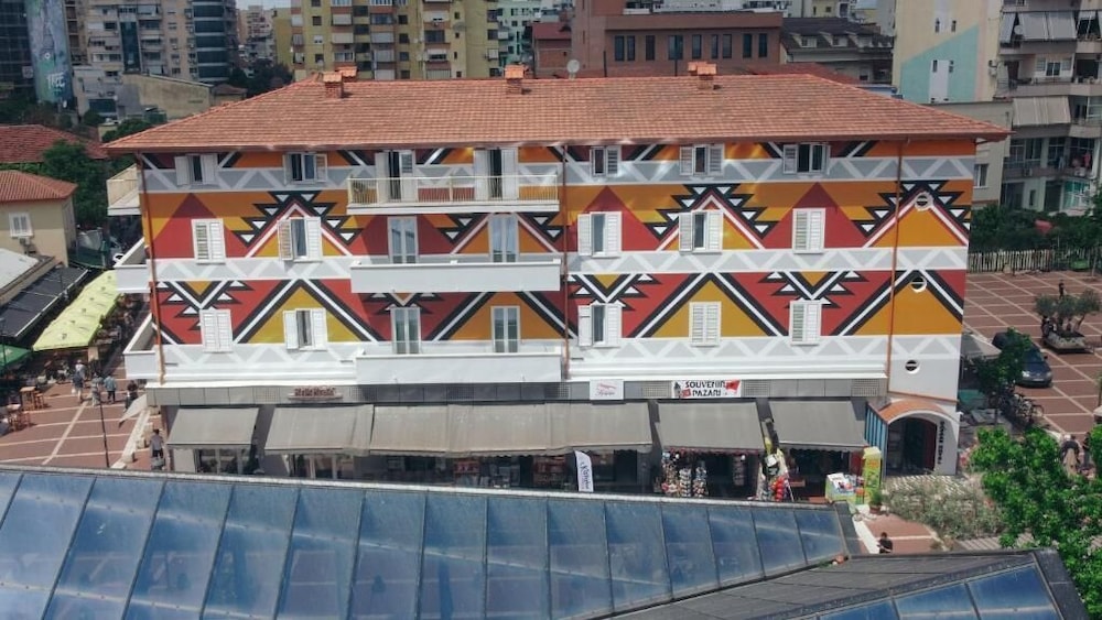 Bazaar Hotel in TIRANA