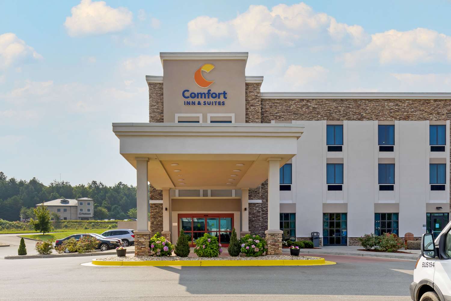 Comfort Inn & Suites East Ellijay, GA 2/41