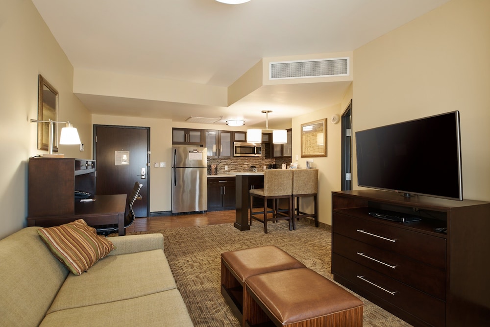 Staybridge Suites CHIHUAHUA 46/73