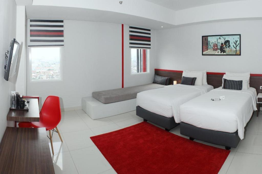 H! Hotel Senen 13/35