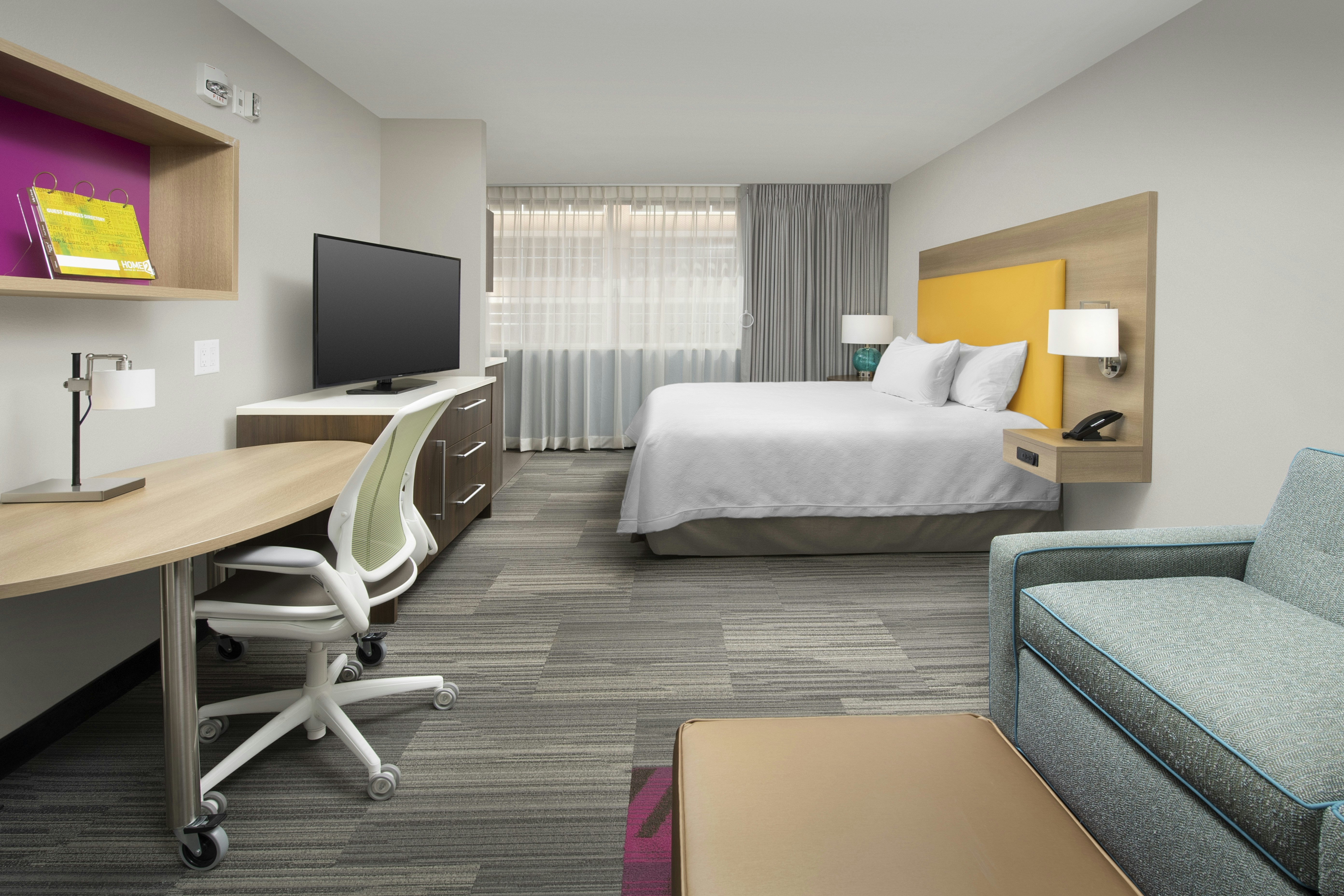 STUDIO, KING BED, ACCESSIBLE