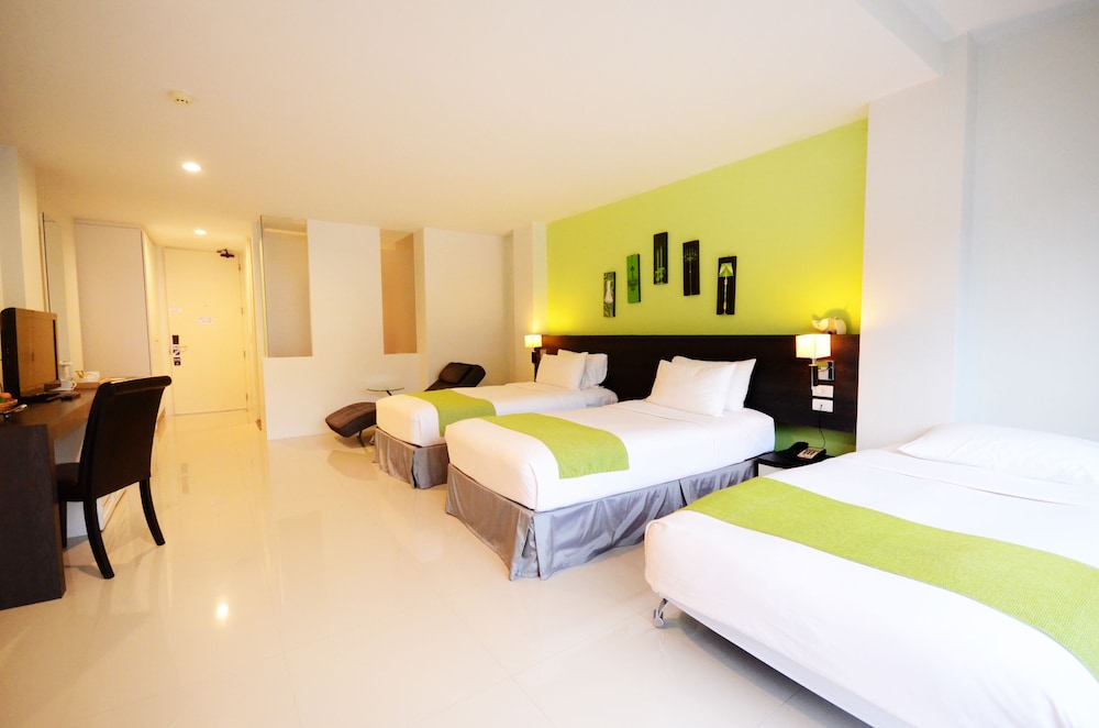 The Lantern Resorts Patong Phuket 14/71