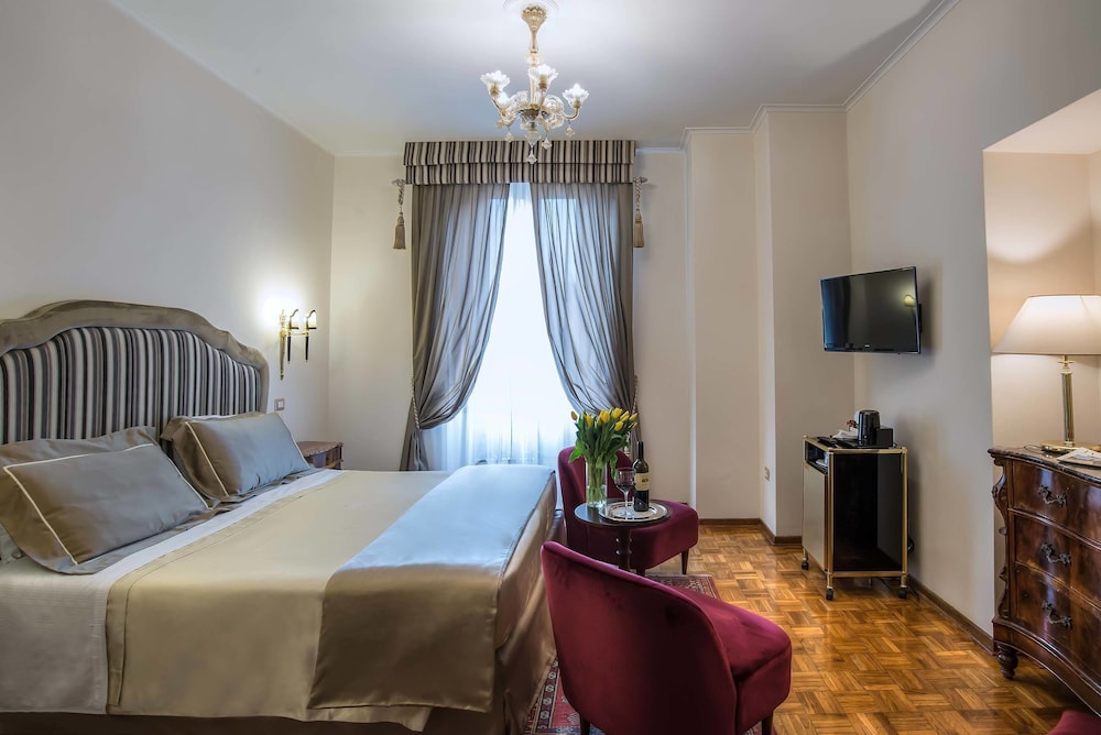 Forum Hotel Rome 17/55