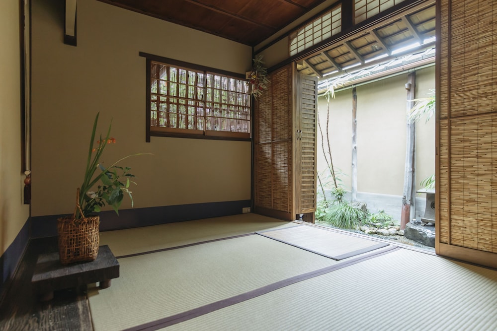 Toshiharu Ryokan 9/50