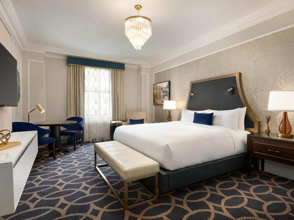 Inner, Signature, King Bed, City or Courtyard View