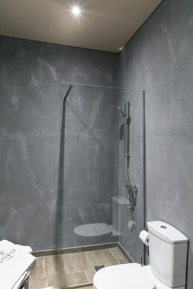 Superior One Boutique Hotel 31/35