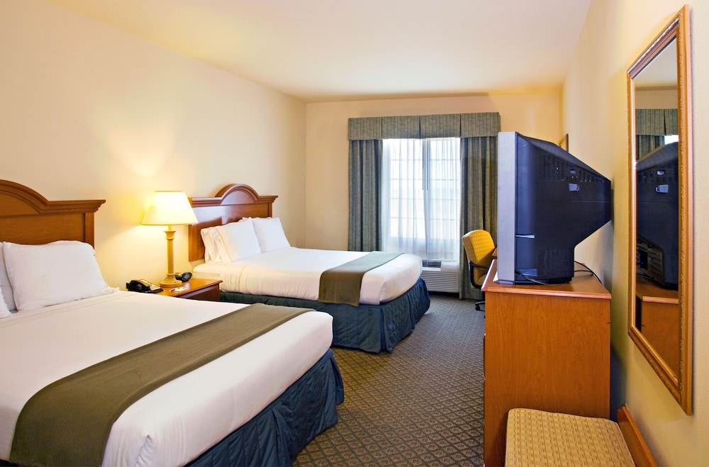 Holiday Inn Express and Suites Rio Grande City 16/59