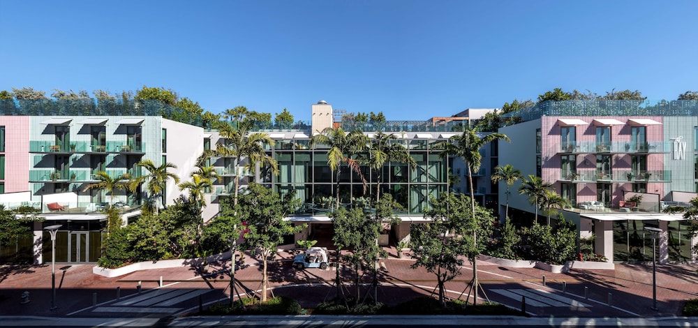 The Ray Hotel Delray Beach, Curio Collection by Hilton 8/62
