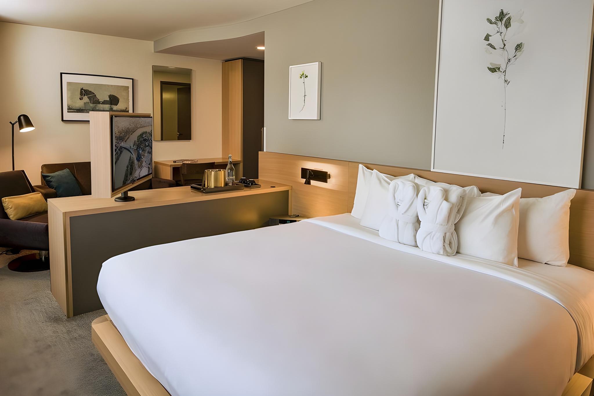 Silver, Junior Suite