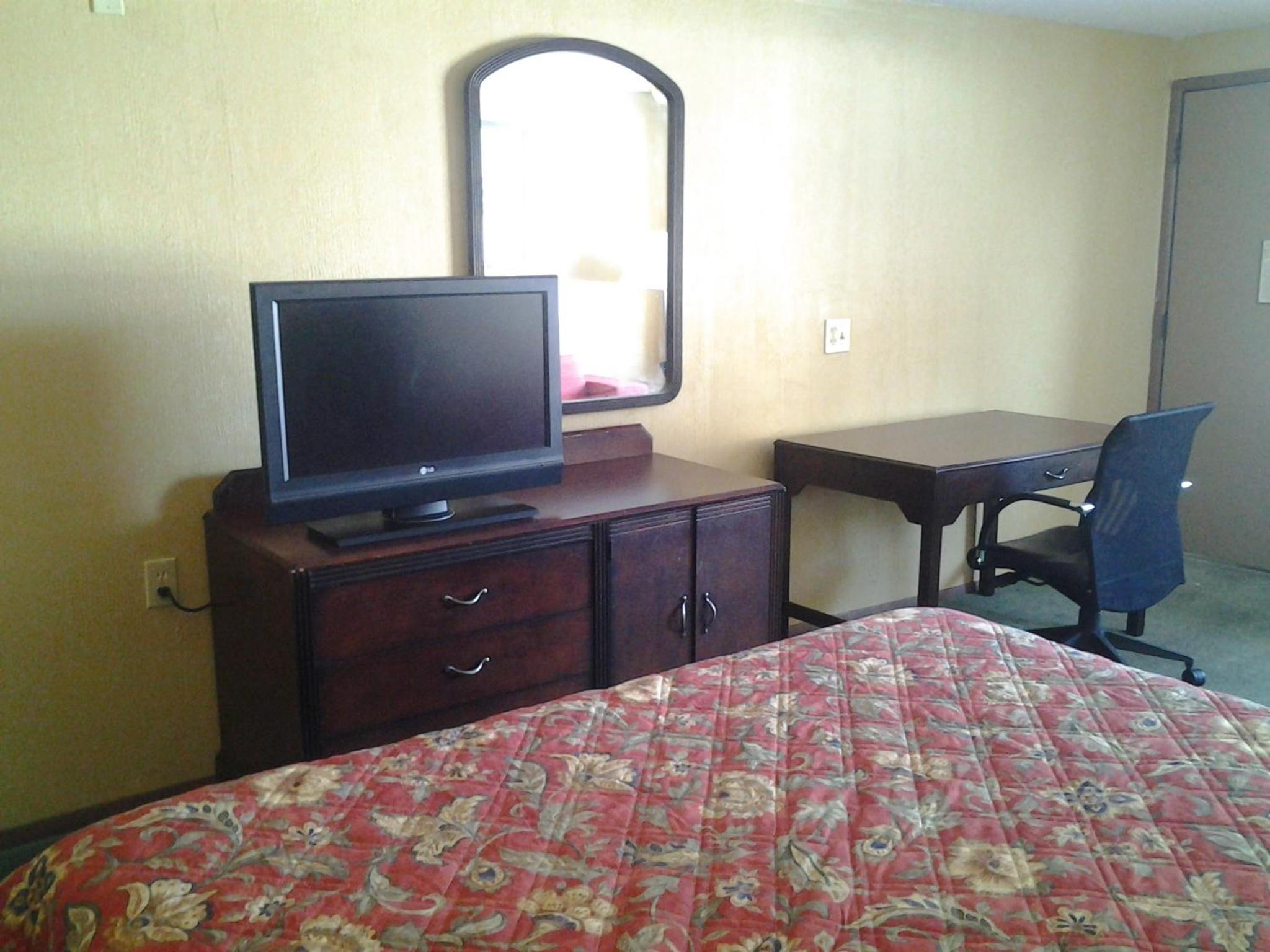 Xenia Country Inn 30/40