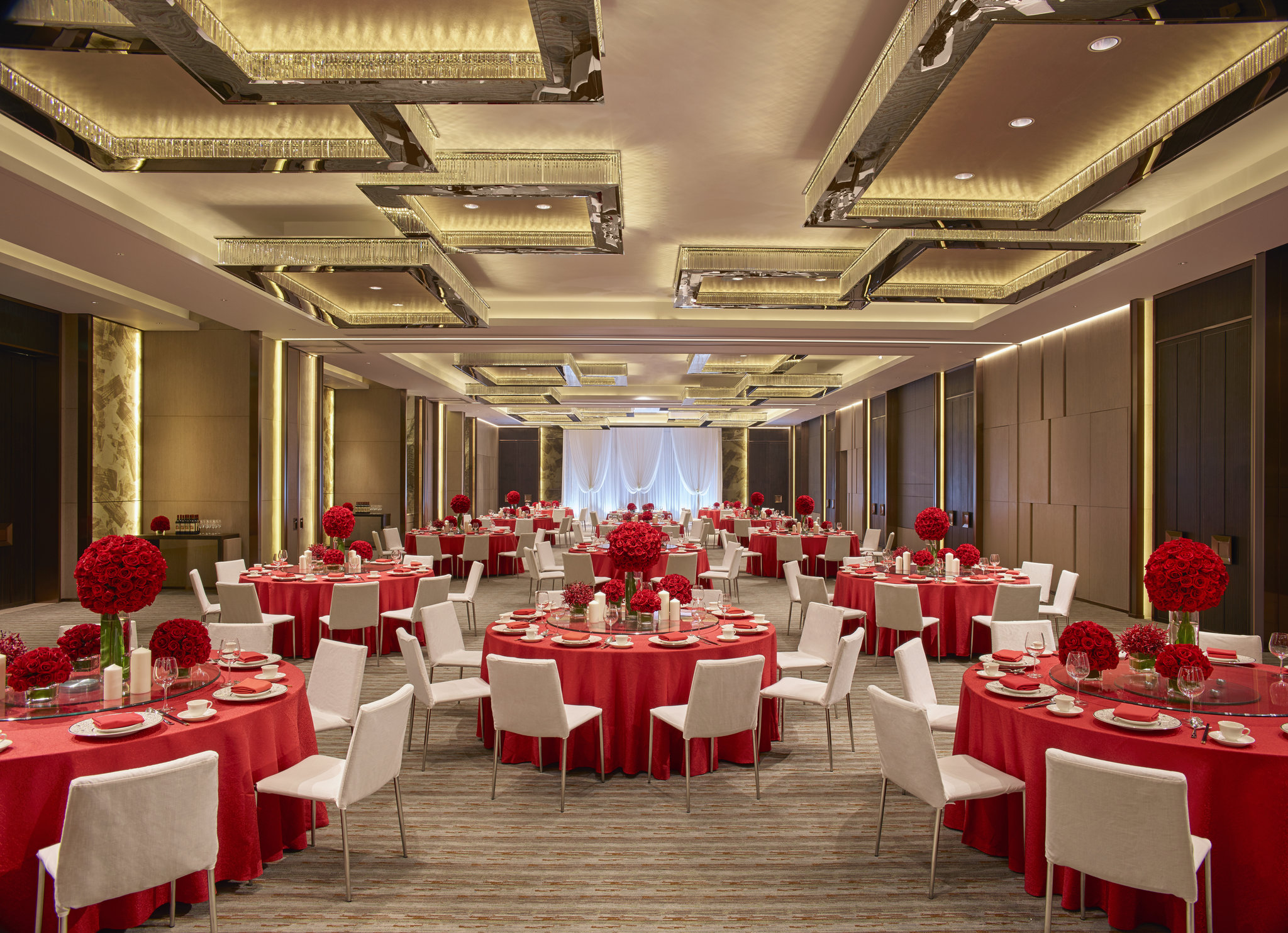 New World Wuhan Hotel 62/70