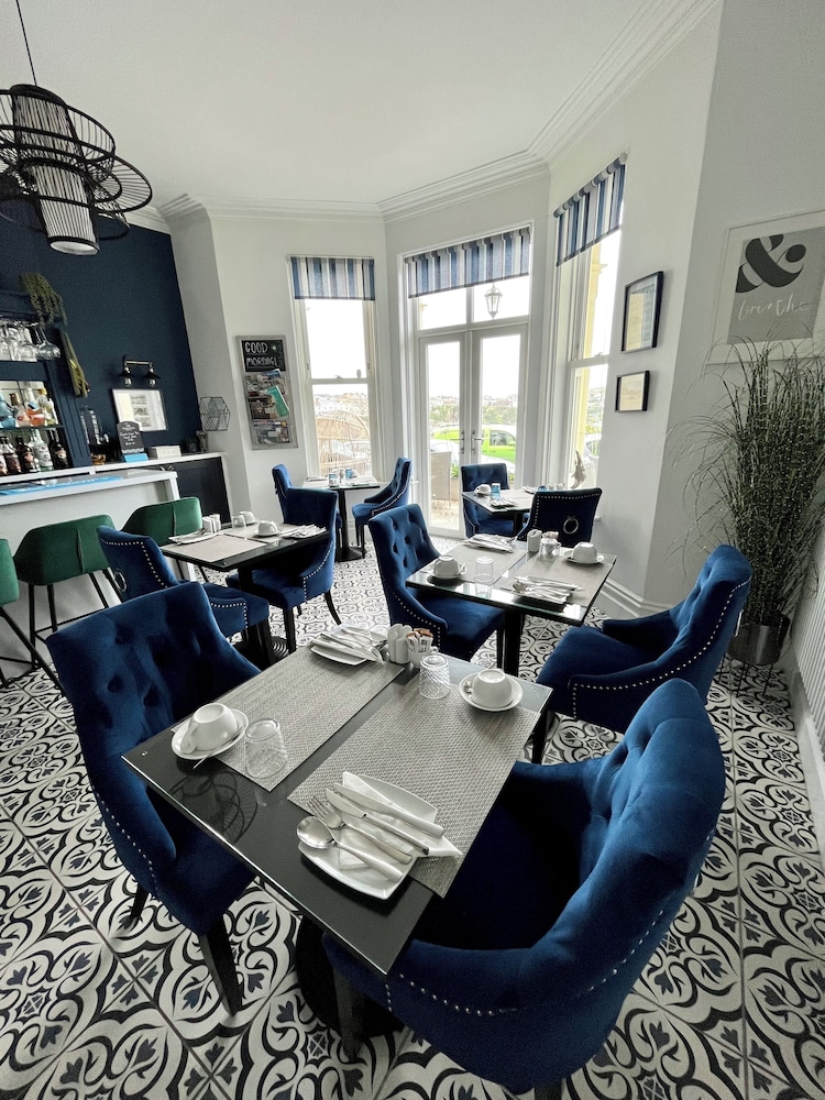 Lazy Waves Boutique B&B 35/50