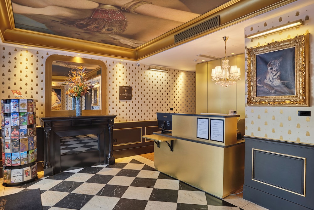 Hotel Eiffel Petit Louvre 5/63