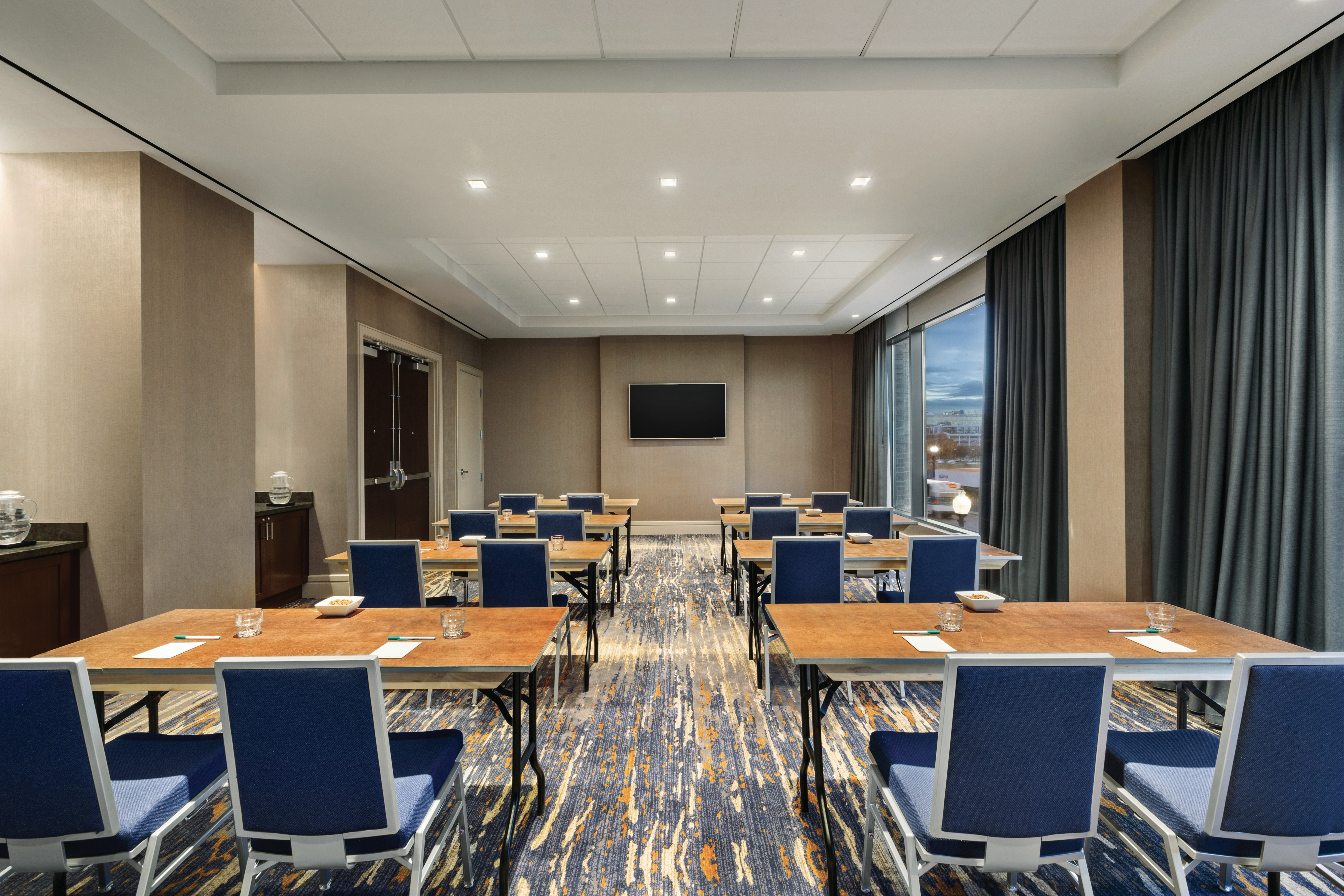 HOMEWOOD SUITES BY HILTON WASHINGTON DC CAPITOL-NAVY YARD 68/76