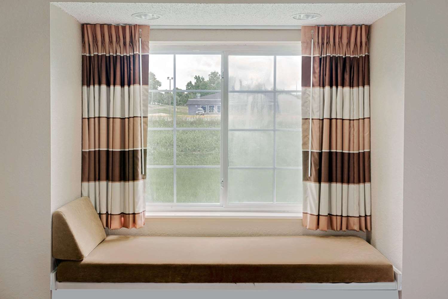 Microtel Inn And Suites Joplin 12/19