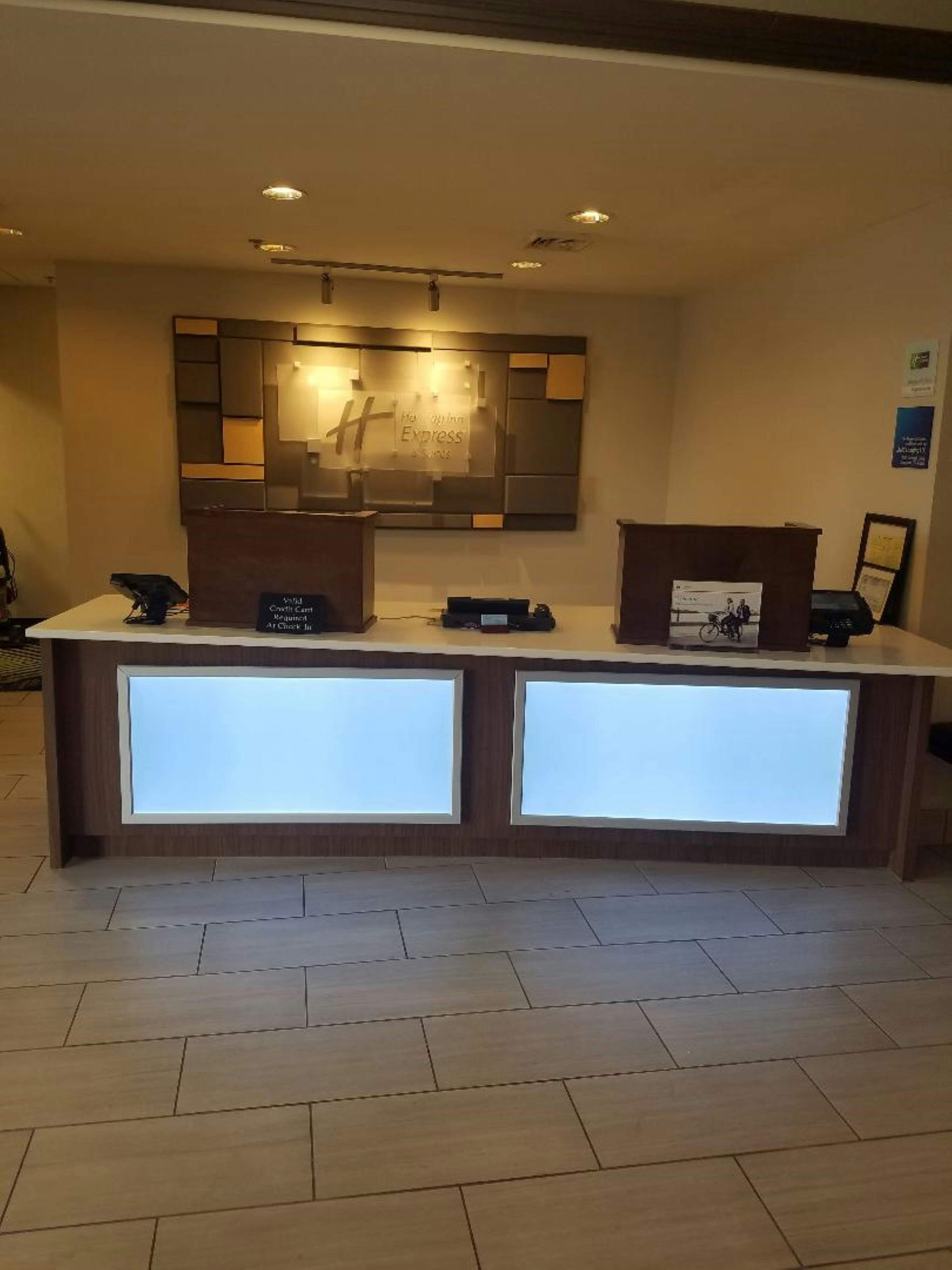 Holiday Inn Express Hotel and Suites Kingsport-Meadowview I-26 4/30