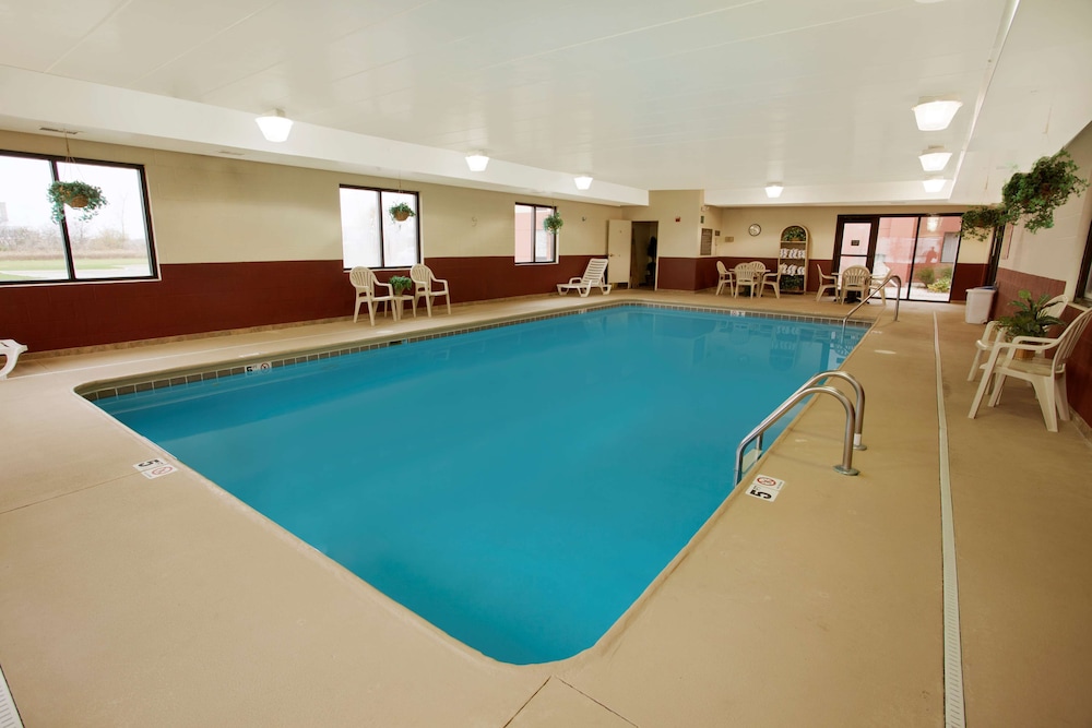 Hampton Inn Sidney 2/41