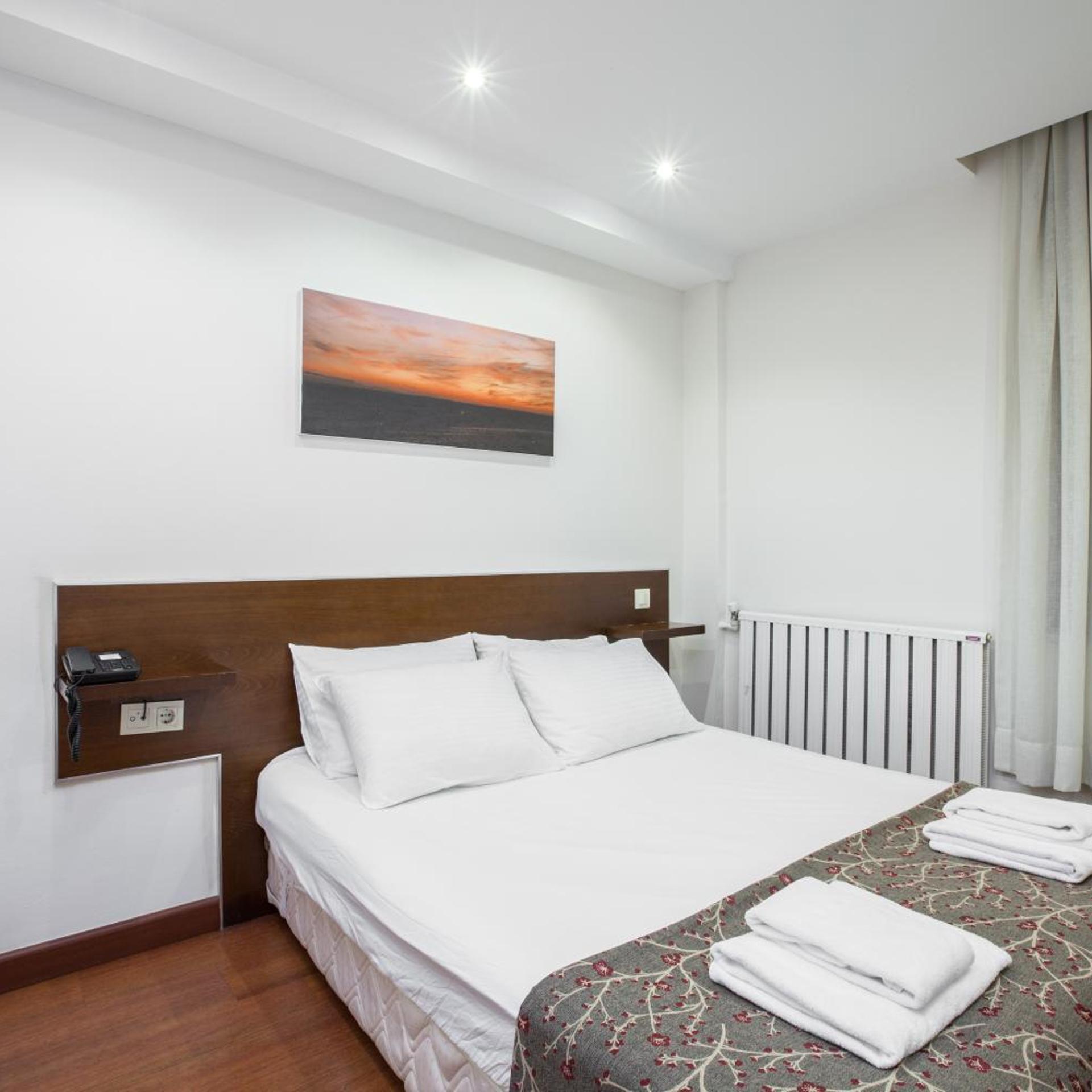 Standard, King Bed