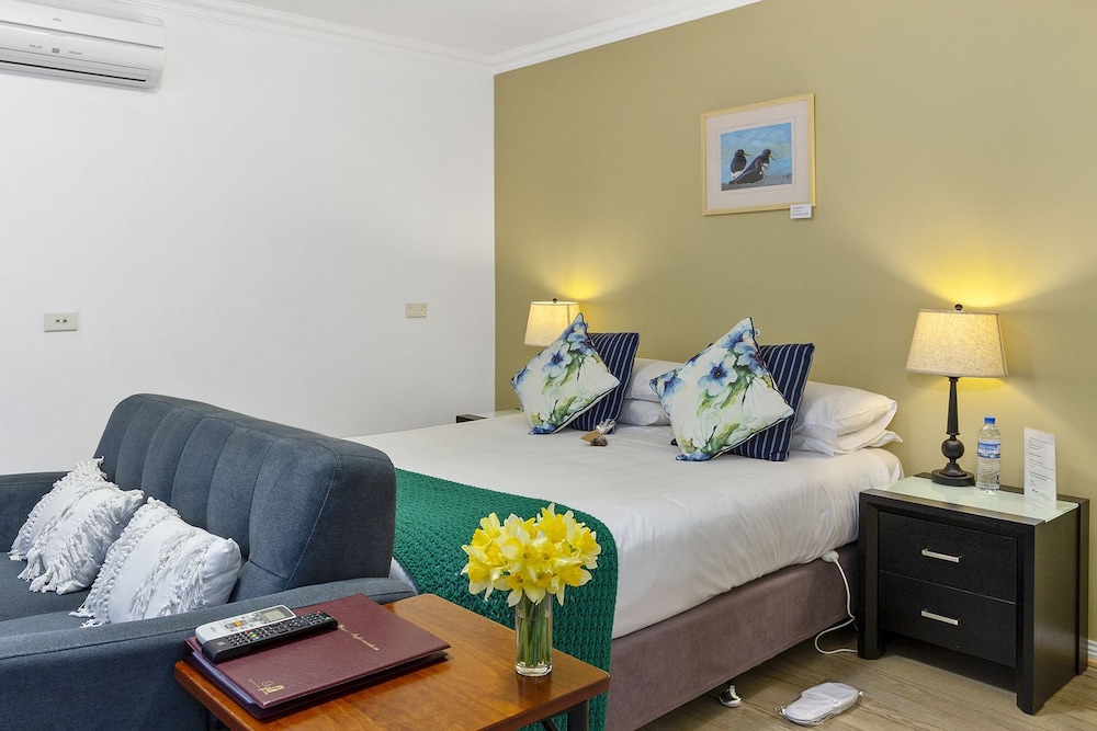 Oyster Cove Chalets 6/42