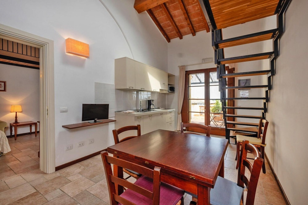 Poggio all Agnello Sport and Active Holidays 45/50