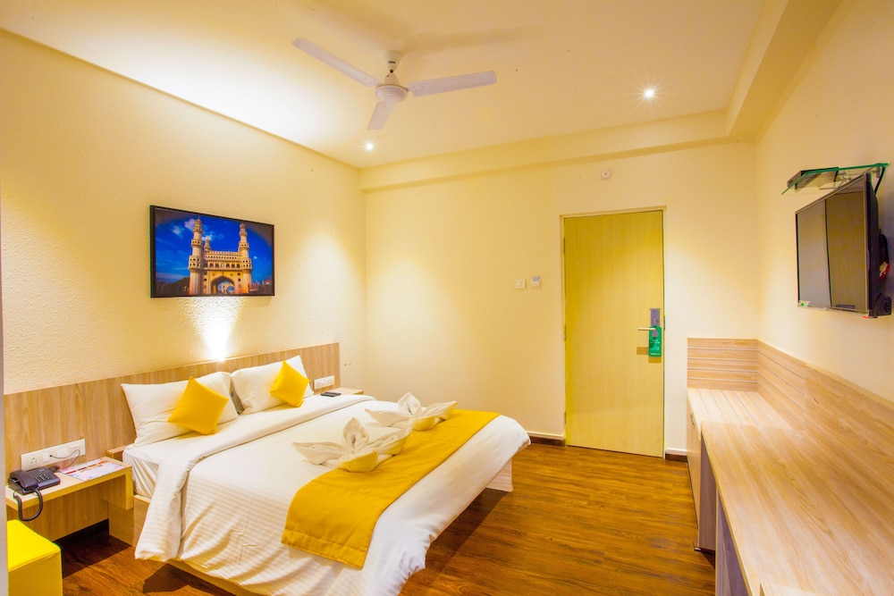 Northern Suites 6/50