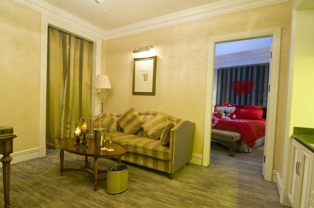 Royal Grace Hotel 28/49