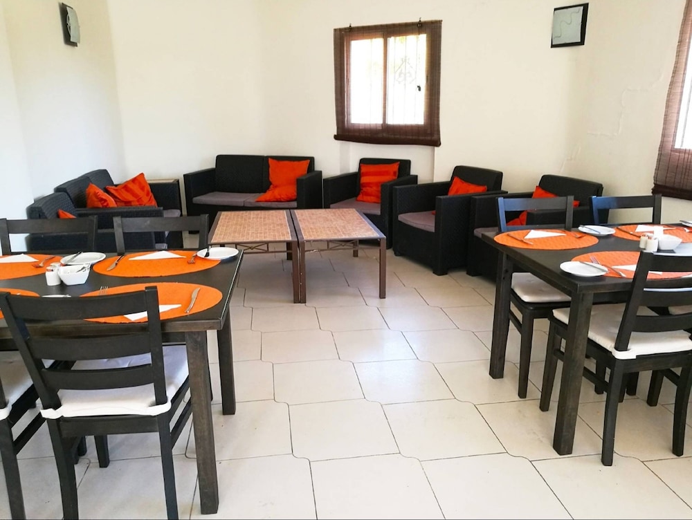 Club Playa Flores 44/50